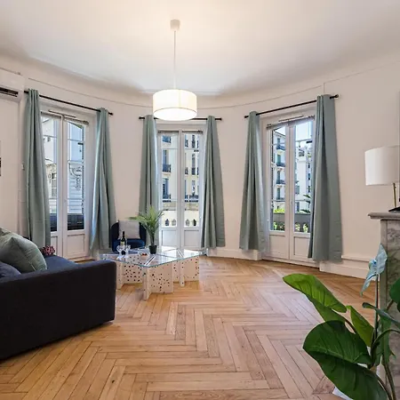 Apartment Feel - Foch 28